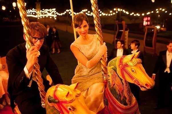 Eddie Redmayne kruipt in de huid van Stephen Hawking
