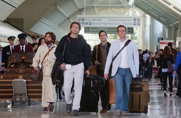 Zach Galifianakis, Bradley Cooper, Ed Helms en Justin Bartha in The Hangover