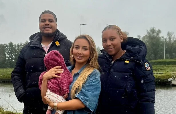 Wafae met Dennyhaila en Rohan voor Vier Handen op Eén Buik